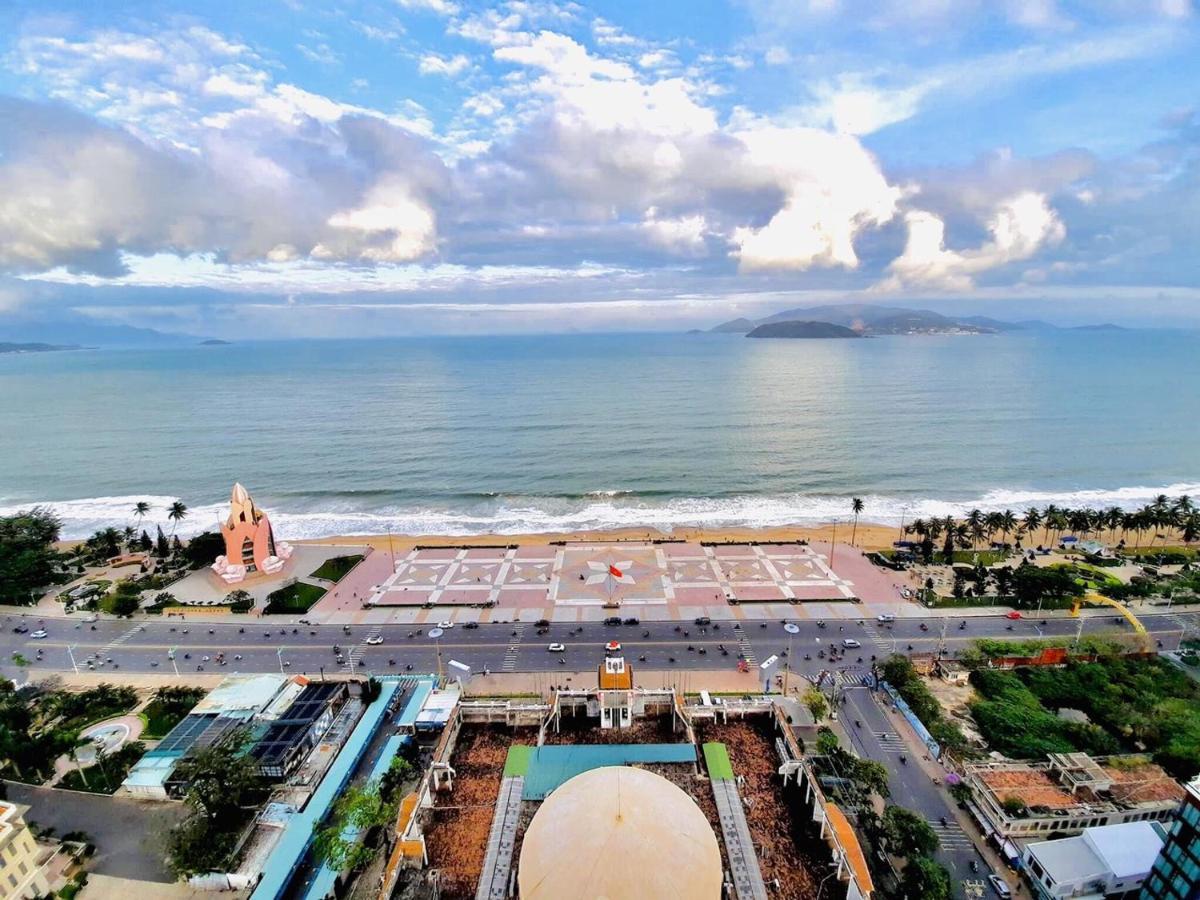 Homie Panorama Beachfront Residences Nha Trang Exterior photo